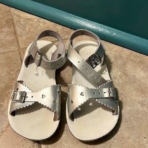 Silver sweetheart salon sans sandals